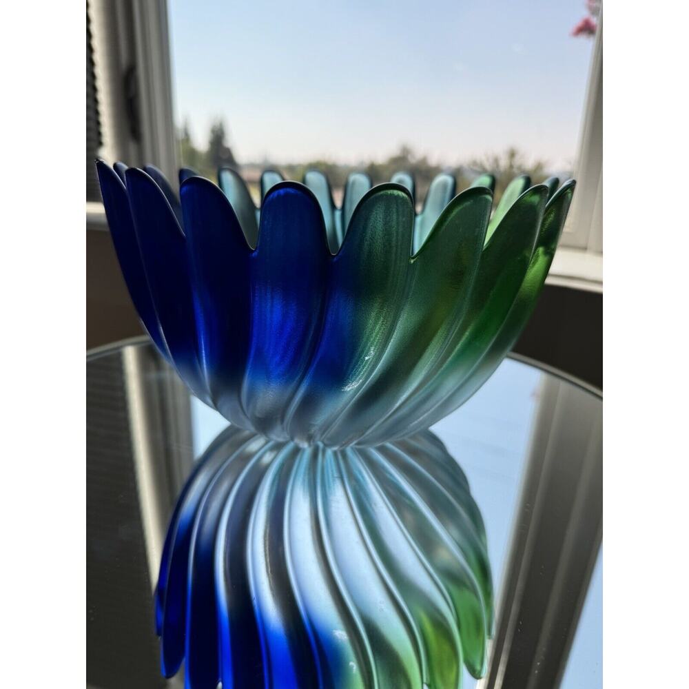Walther Glas Solaris Studio Nova Swirl Blue Green Teal Petal Art Glass Bowl 9”